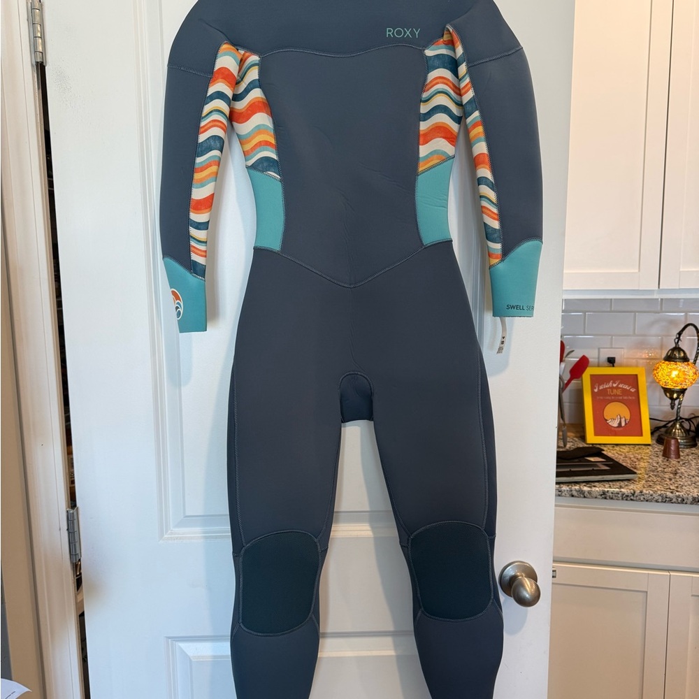 Roxy Duck Blue and Multicolor Wetsuit